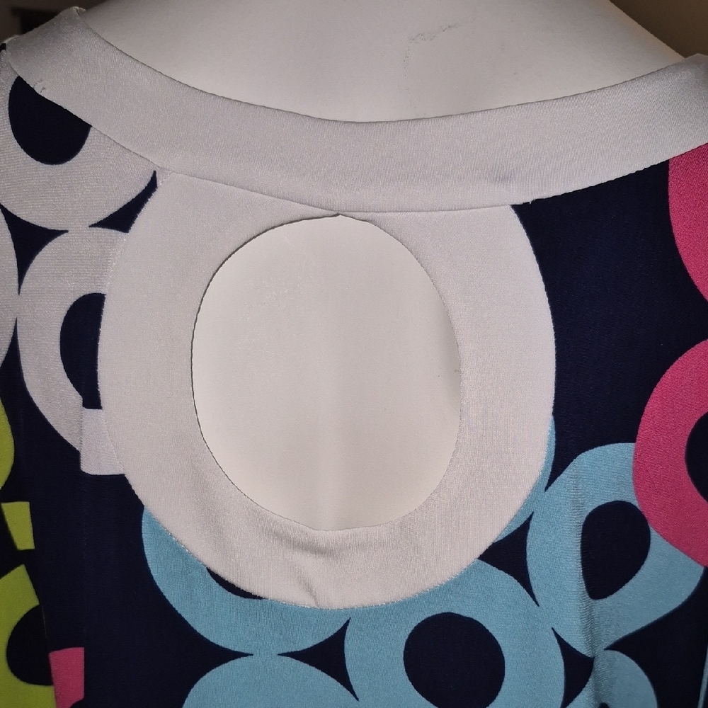 Geometric Pattern Women's Tunic Top - Picture 3 of 5